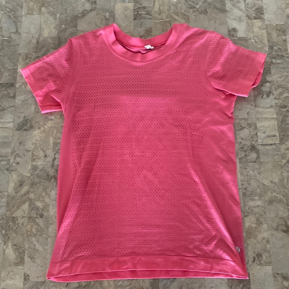 Lululemon Breeze by Tee